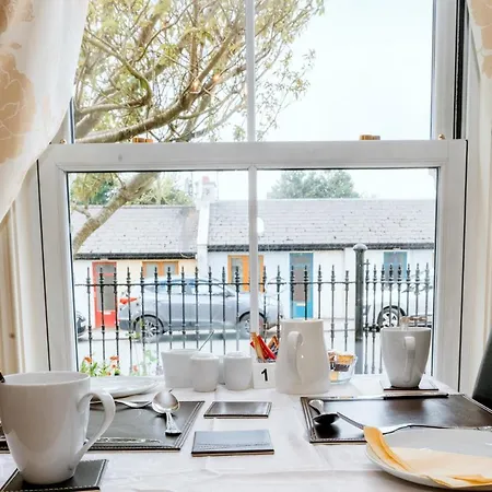 Bed & Breakfast Plougastel House Westport