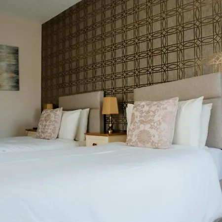 Bed & Breakfast Plougastel House *