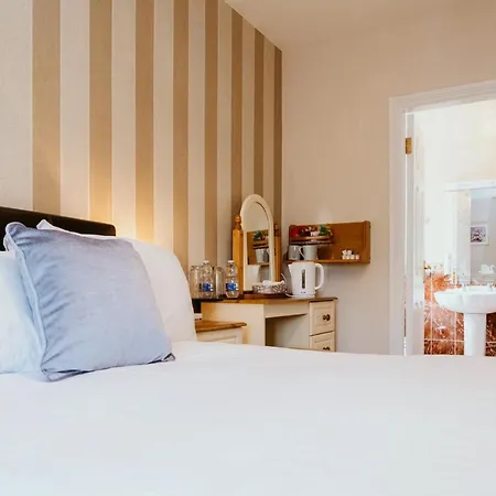 Plougastel House Bed & Breakfast *