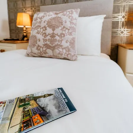 Plougastel House Couette-café Westport