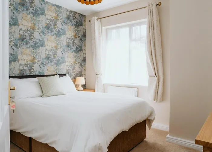 Plougastel House B&B *